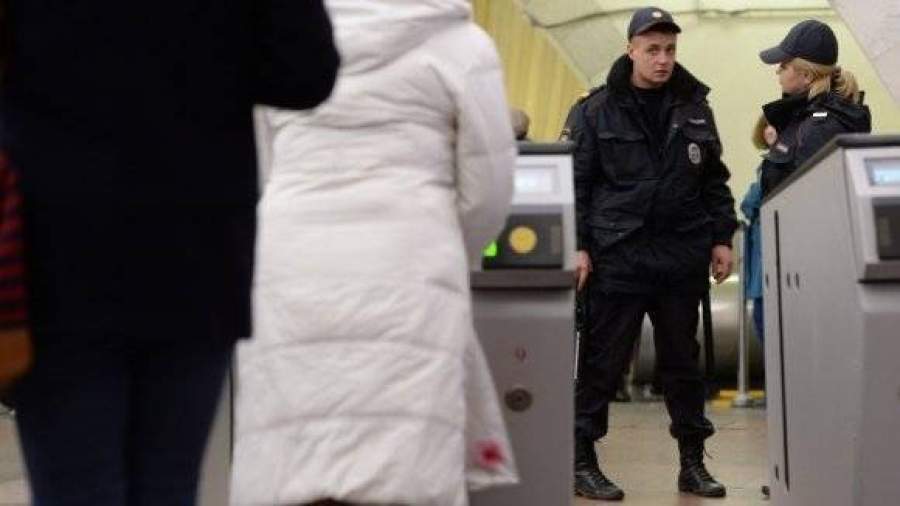 Метро потратит 300 млн рублей на охранников для станций