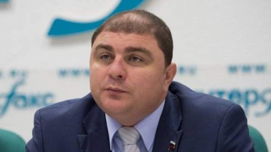 Коммуниста Потомского дополнительно проверят на ведение бизнеса