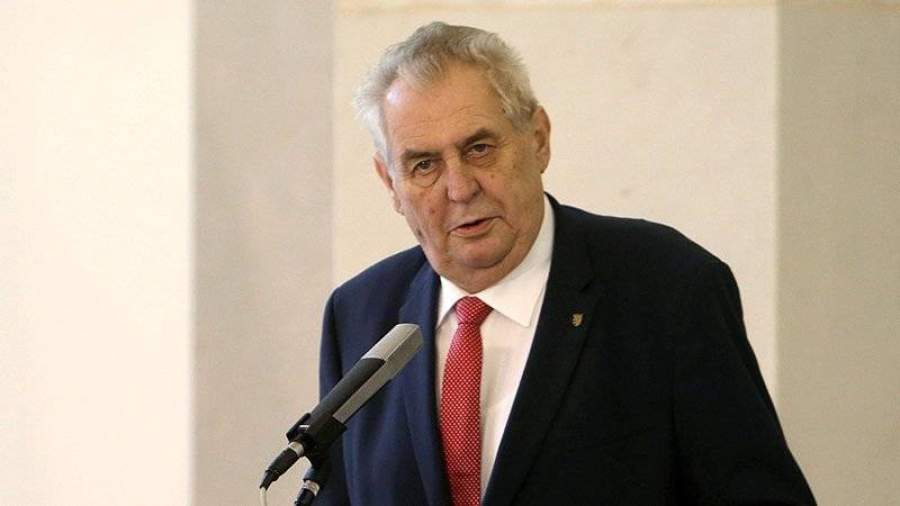 Президент Чехии предложил Путину и Трампу встретиться в Праге