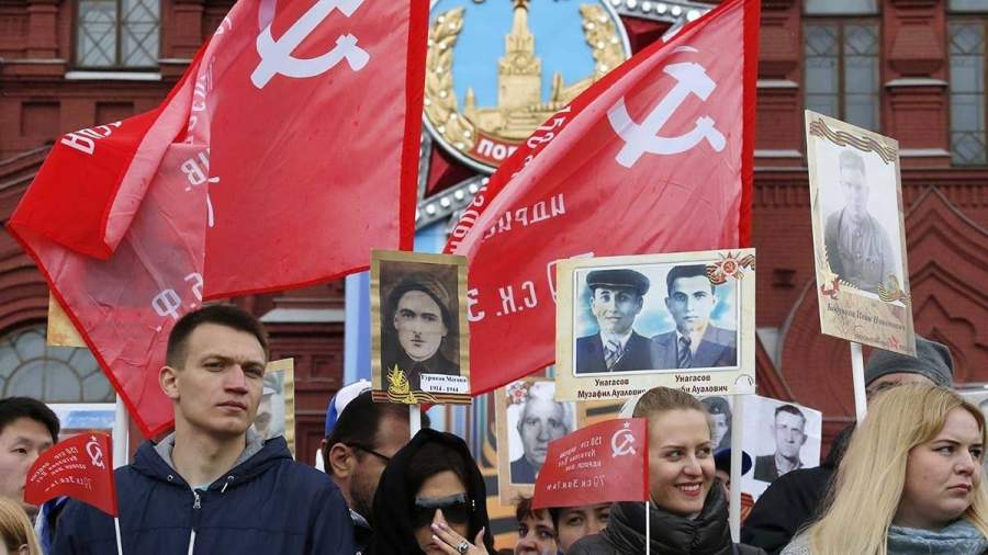  «Бессмертный полк» проходит по Москве