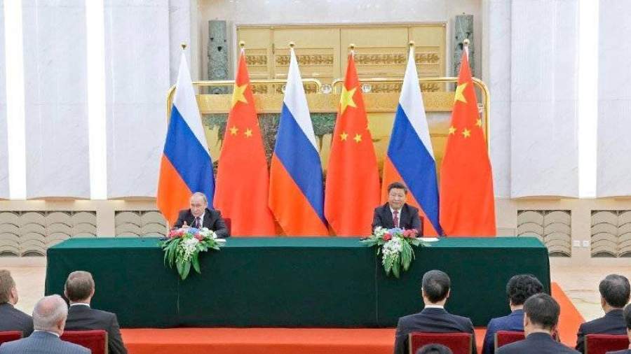 Песков: КНР не дистанцируется от России