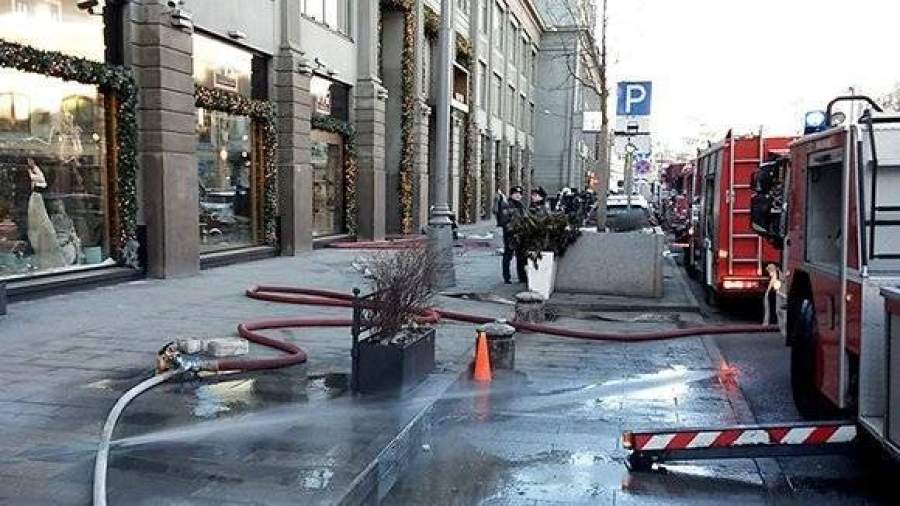 Возгорание в ЦУМе ликвидировано, пострадавших нет