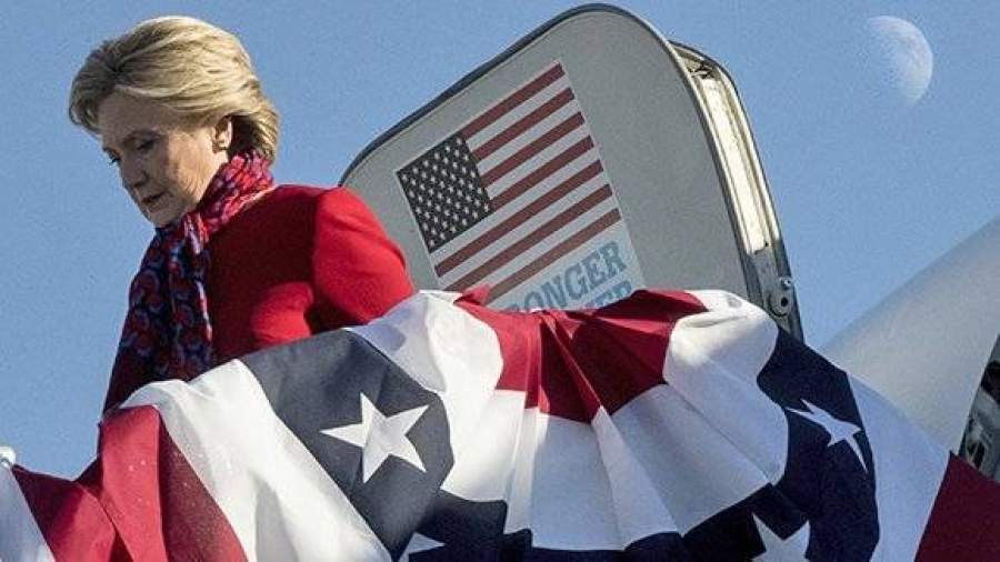 Клинтон публично признала поражение в выборах президента США