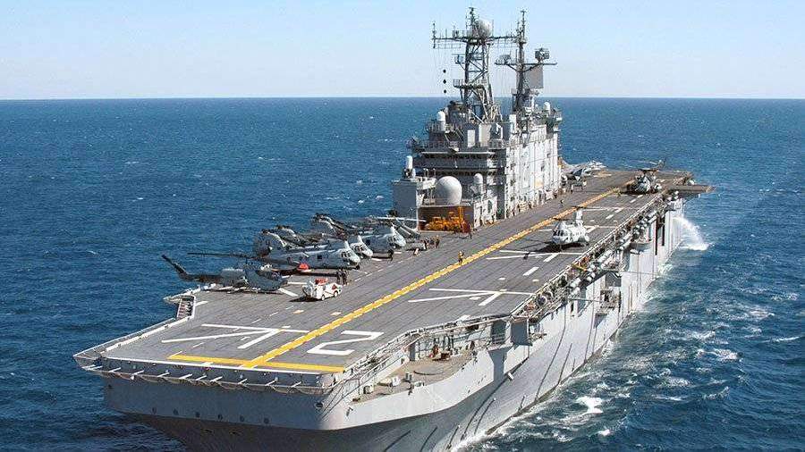 https://cdn.iz.ru/sites/default/files/styles/900x506/public/news-2018-08/USS_Saipan_LHA-2_amphibious_assault_ship.jpg