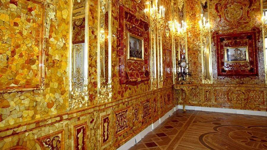 король какой страны подарил янтарную комнату петру 1 подарил. TASS 931676. король какой страны подарил янтарную комнату петру 1 подарил фото. король какой страны подарил янтарную комнату петру 1 подарил-TASS 931676. картинка король какой страны подарил янтарную комнату петру 1 подарил. картинка TASS 931676. Коллаж © L!FE. Фото © Shutterstock Inc// РИА Новости/Рудольф Кучеров