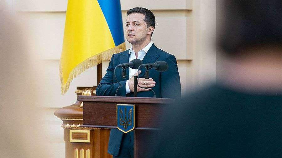 zelenskiy-podpisal-zakon-ob-impicmente zelenskiy-podpisal-zakon-ob-impicmente