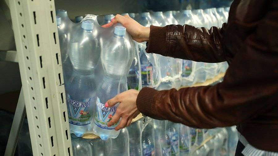 Врач рассказал о значении воды для бросающих курить 