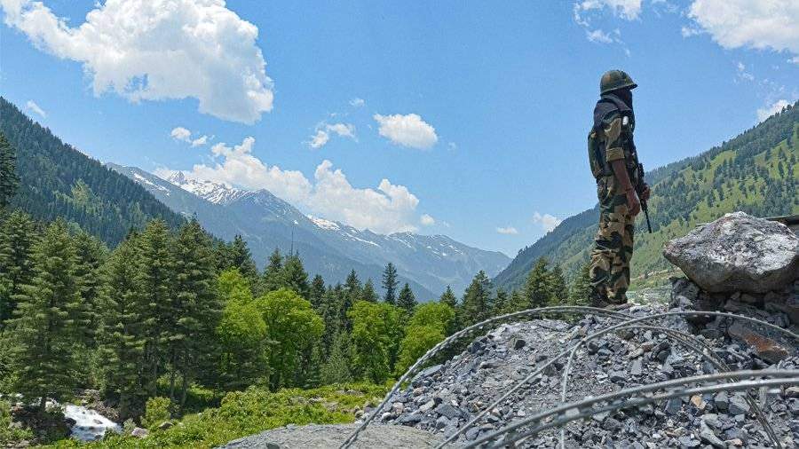 Военный в пограничном районе Ладакх