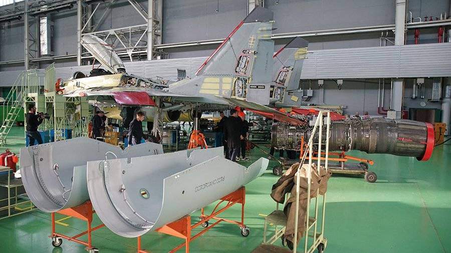 Сборочный цех истребителей