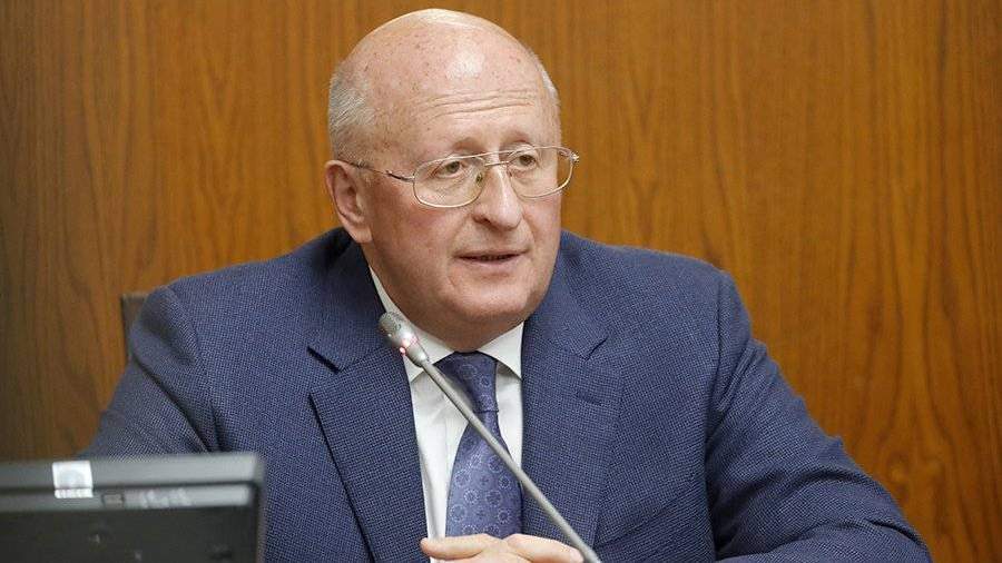 коктейль гинзбурга чубайса что это такое простыми словами. TASS 40959825. коктейль гинзбурга чубайса что это такое простыми словами фото. коктейль гинзбурга чубайса что это такое простыми словами-TASS 40959825. картинка коктейль гинзбурга чубайса что это такое простыми словами. картинка TASS 40959825. Препарат от COVID-19 на основе «коктейля из антител» может появиться в России в середине 2021 года. Об этом 28 декабря заявил директор Центра имени Гамалеи Александр Гинцбург. коктейль гинзбурга чубайса что это такое простыми словами. TASS 40959825. коктейль гинзбурга чубайса что это такое простыми словами фото. коктейль гинзбурга чубайса что это такое простыми словами-TASS 40959825. картинка коктейль гинзбурга чубайса что это такое простыми словами. картинка TASS 40959825. Препарат от COVID-19 на основе «коктейля из антител» может появиться в России в середине 2021 года. Об этом 28 декабря заявил директор Центра имени Гамалеи Александр Гинцбург.