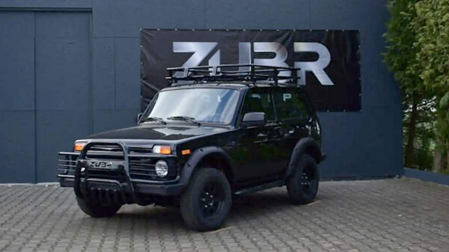 Lada Niva for travel put up for sale in Germany