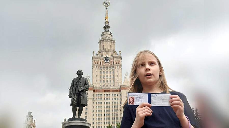 The father of a nine-year-old student at Moscow State University spoke about the incident with the attack on the head of the department