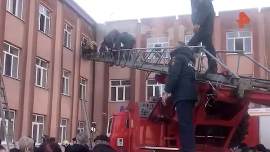 Rosgvardeytsy told about the rescue of children from a burning school in Vladikavkaz