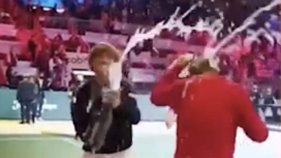 Tennis player Rublev gave the national team a champion shower of champagne