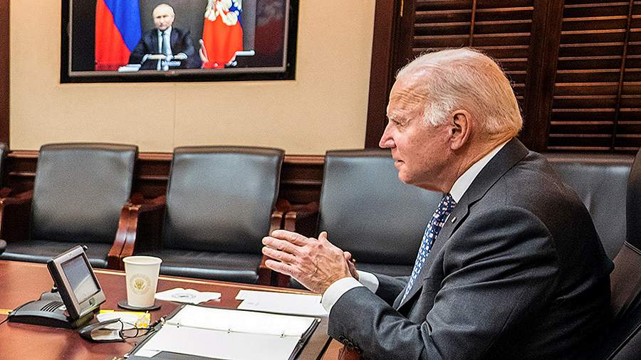 Biden a parlé d’une conversation “polie” avec Poutine sur d’éventuelles sanctions