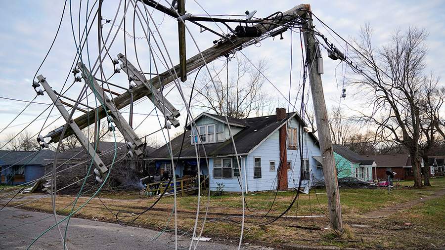 At least 100 people were victims of a tornado in Kentucky