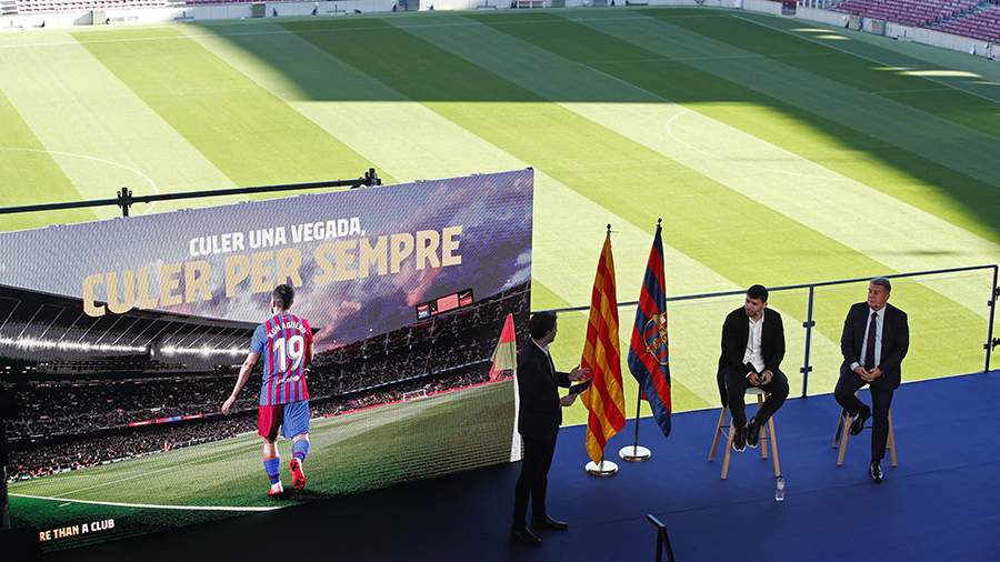 Barcelona footballer Aguero retired with heart problems