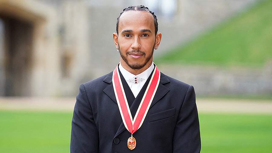 Prince Charles knighted racer Hamilton