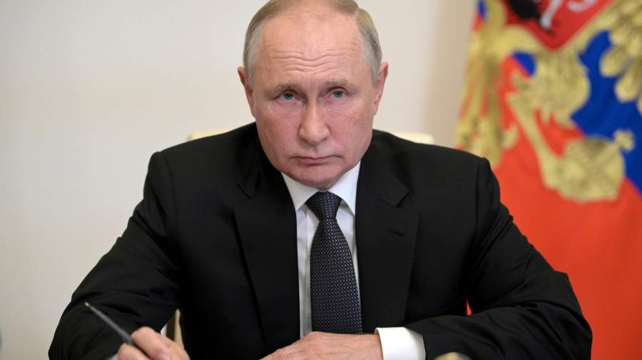 Putin signed the law on the federal budget for 2022-2024