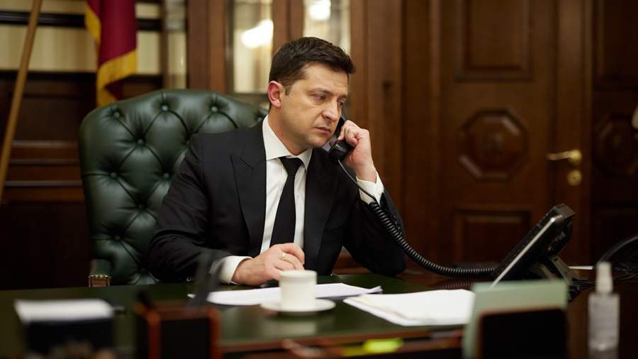 Zelensky a annoncé la discussion avec Biden des documents de la Fédération de Russie et des États-Unis