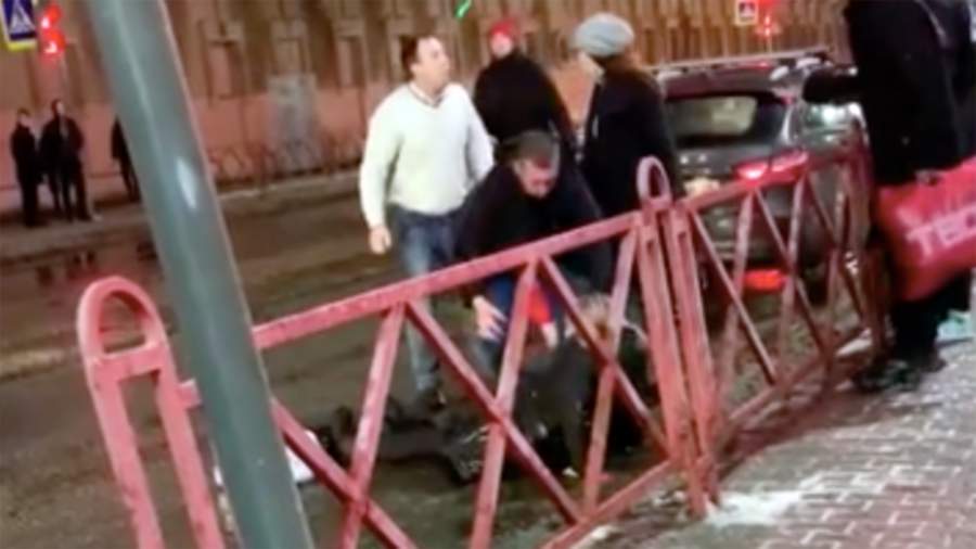 In Yaroslavl, a taxi driver beat passengers