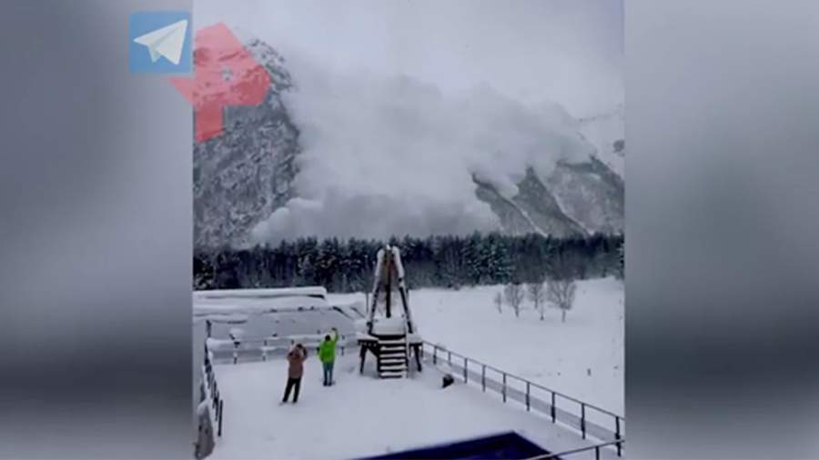 Two of the servicemen caught in an avalanche in South Ossetia died