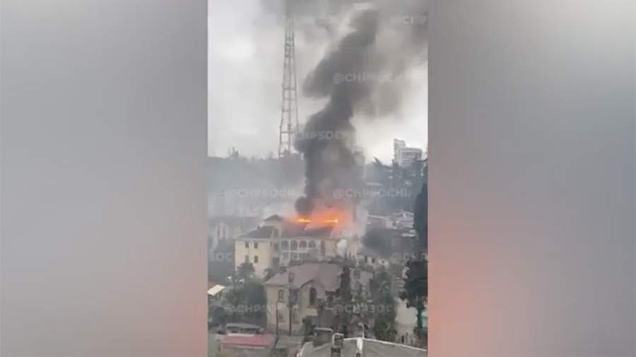 A fire broke out in an abandoned building in Sochi