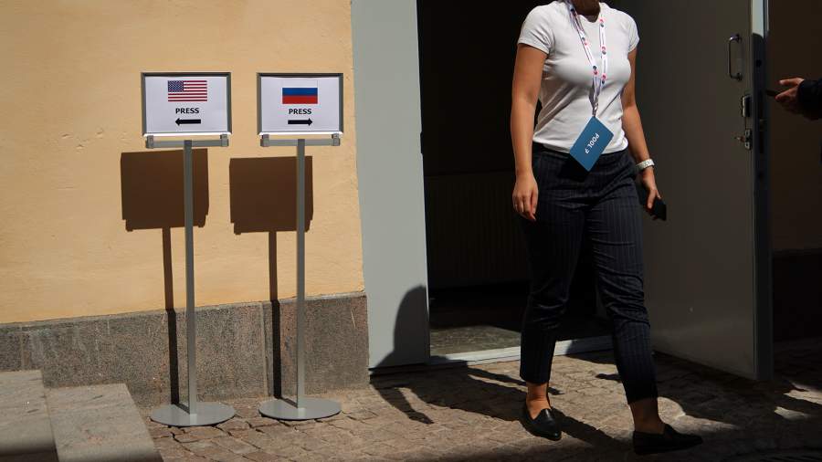Zakharova declared the inadmissibility of dividing journalists into friends and foes