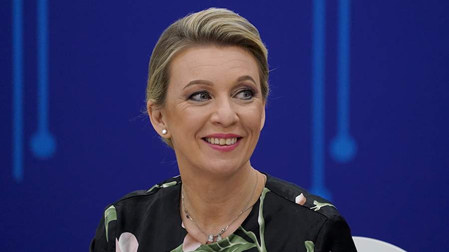 Zakharova wished everyone peace and love in the coming year Zakharova wished everyone peace and love in the coming year