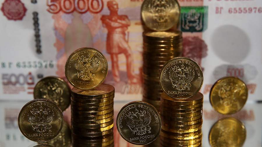 Rosstat estimated the number of Russians with a salary at the minimum wage level and below