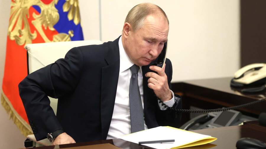 Putin on the phone discussed gas supplies with Vucic