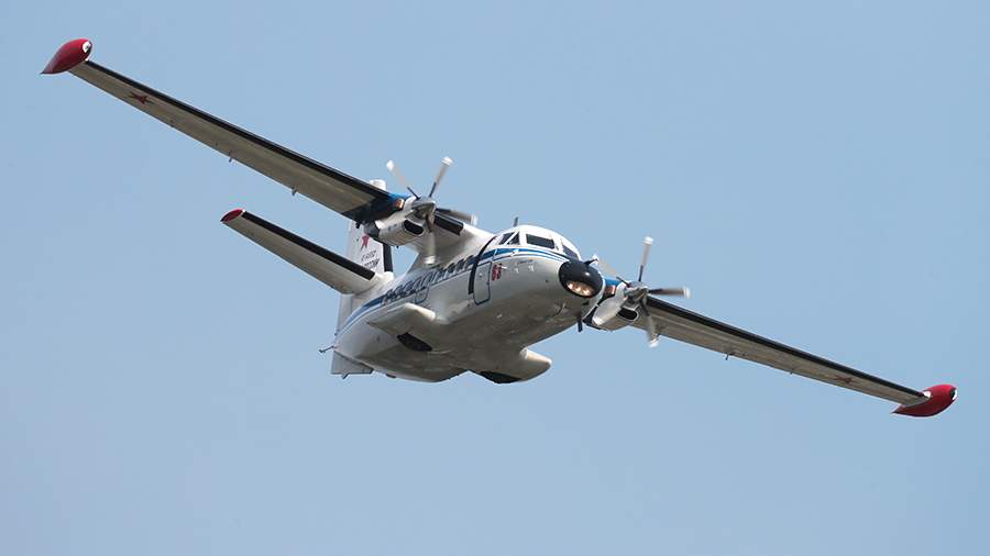 The plane rolled off the runway in Kamchatka and crashed into a snowdrift