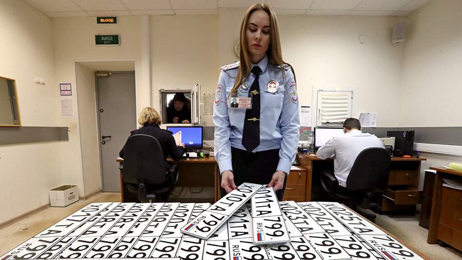 In Russia, the sale of “beautiful” numbers at auctions has been postponed