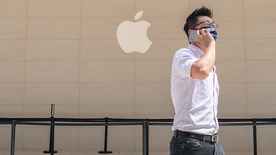 Return of Apple employees to offices postponed indefinitely