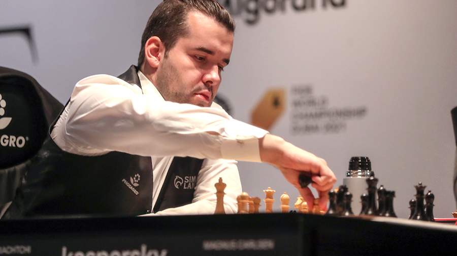 Nepomniachtchi lost to Carlsen at the World Blitz Championship