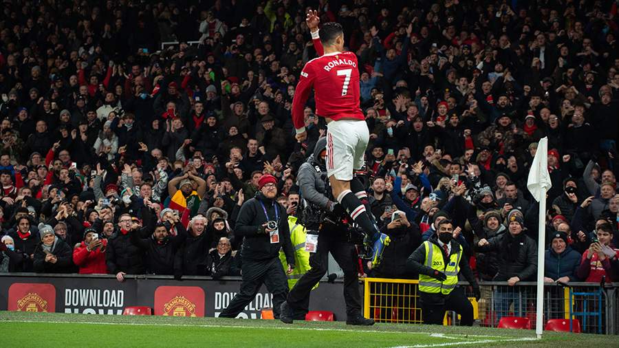 Ronaldo injured his knee with joy for a double in the match against Arsenal