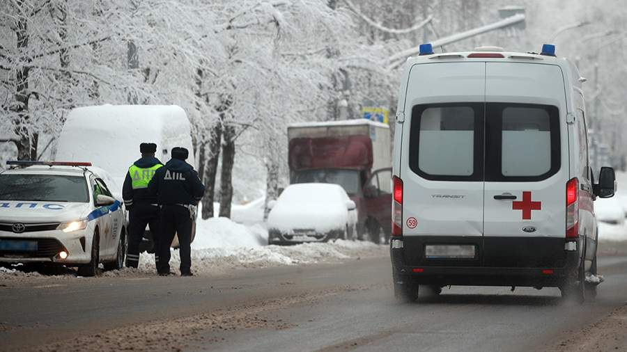 Military truck and fuel tanker collided in Moscow
