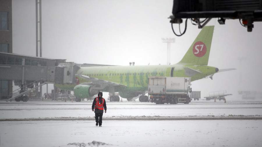 A commission has been appointed to investigate the incident aboard the Saratov-Moscow aircraft
