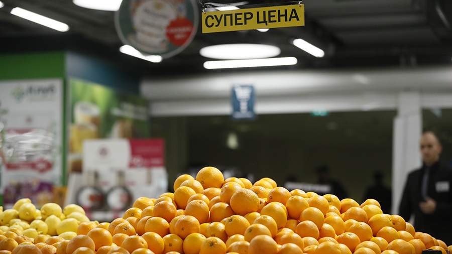 Sales of tangerines and boxes of chocolates jumped in Russia