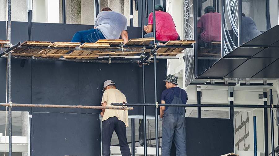 The authorities did not support the refusal of migrants at the construction site