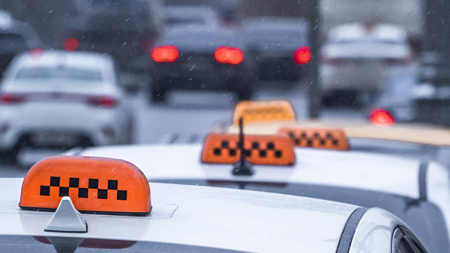Moscow taxi drivers have committed more than 400 thousand violations since the beginning of the year