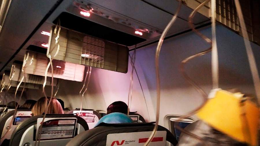 The recording of the negotiations of the pilots during an emergency landing at Sheremetyevo has been published