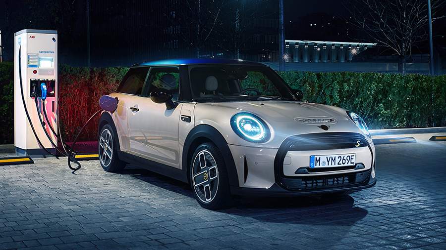 In Russia began to accept orders for the Mini electric hatchback