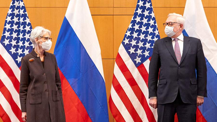 The heads of the delegations of the Russian Federation and the United States did not shake hands at the talks in Geneva