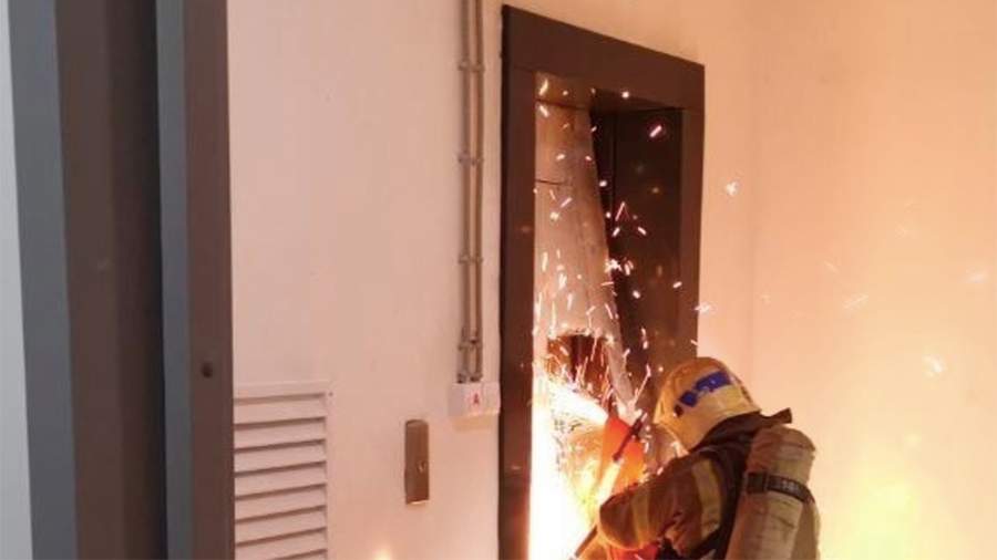 In the Kaluga region, an elevator caught fire in a multi-storey building and collapsed into the basement In the Kaluga region, an elevator caught fire in a multi-storey building and collapsed into the basement