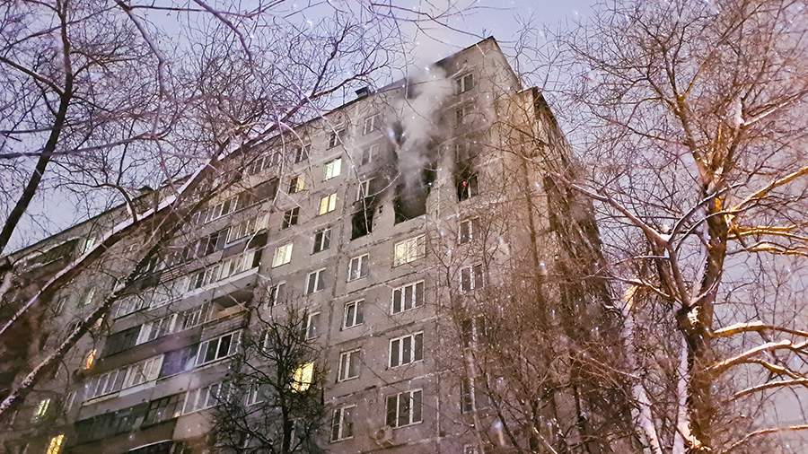A student who got out of the window of a burning apartment in Moscow spoke about the salvation
