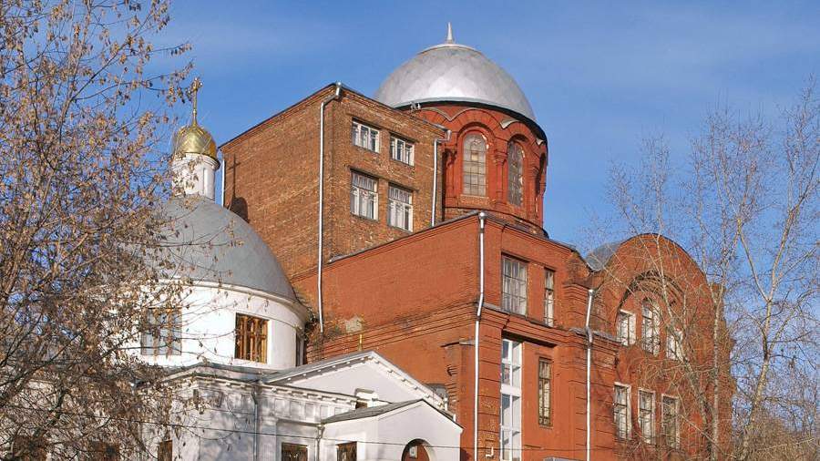 The fire broke out on the territory of the temple in the center of Moscow