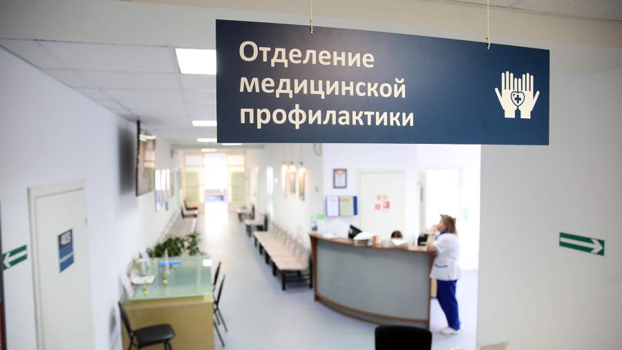 Expats want to be allowed to have less medical check-ups Expats want to be allowed to have less medical check-ups