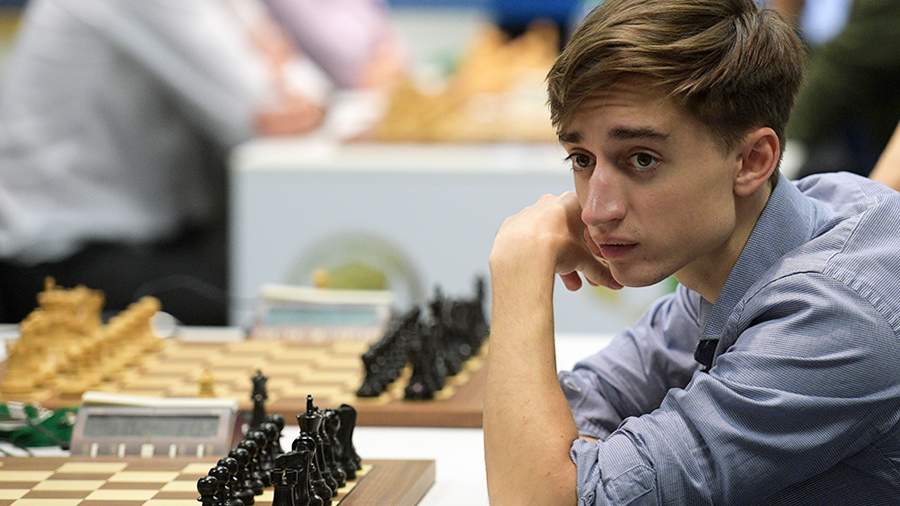 Chess player Dubov was given a forfeit defeat due to his refusal to play in a mask