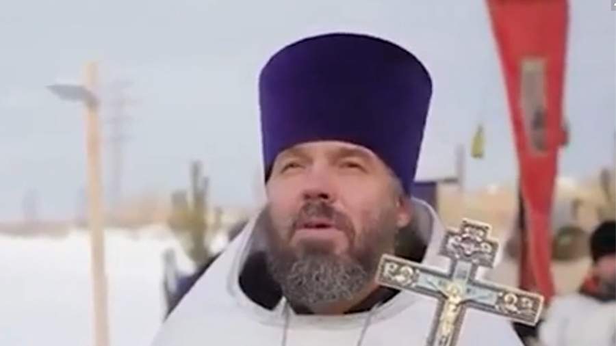 In Yekaterinburg, the archpriest quoted Winnie the Pooh during the blessing of water